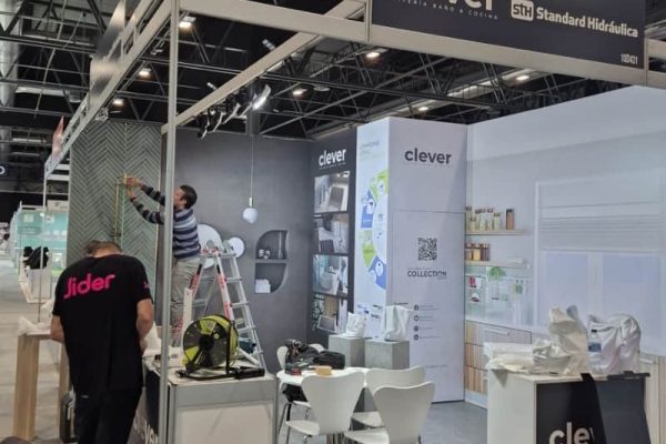 Stand clever montaje